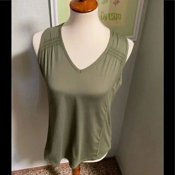 EUC Adventura Sleeveless Olive Workout Tank.  Cutout Back Size M #129 - Picture 6 of 6
